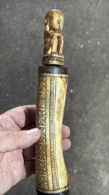 klassieke tribale medicijncontainer, tweede helft van de