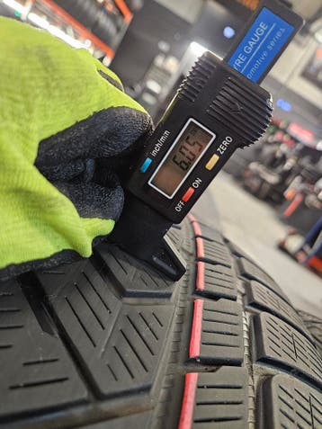 285/35/22 106V PIRELLI WINTERBANDEN 6MM PROFIEL 4X, Ophalen, Gebruikt, 285 mm, Overige maten