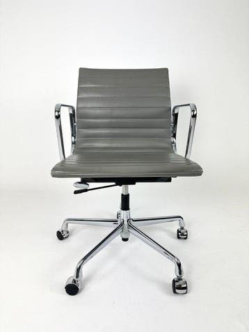 Vitra - Charles Eames - Stoel - EA118 - Aluminium, Leder