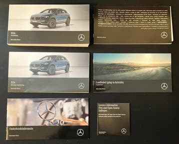 2022 Mercedes Benz EQA boordmap + instructieboekjes, Ophalen of Verzenden