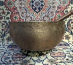 Onbekend - Oude Ultabati Singing bowl 22 cm - -, Nieuw