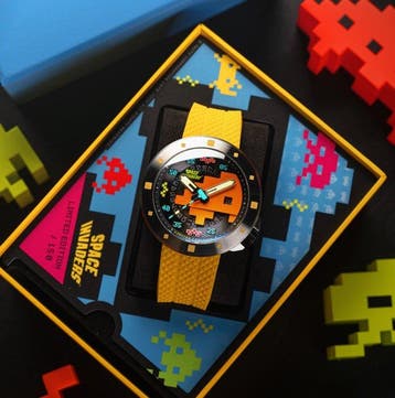 Nubeo - SPACE INVADERS - Limited Edition - Automatic -, Spelcomputers en Games, Nieuw