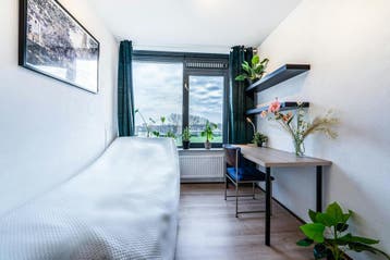 Eigen Kamer aan Bernsteinstraat, Capelle aan den IJssel, 50 m² of meer
