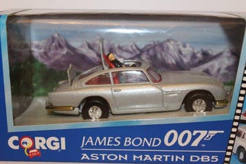 James Bond 007: Goldfinger - Sean Connery - Aston Martin DB5, Nieuw