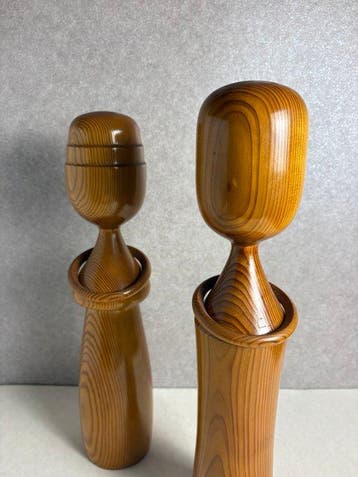Rare Large Yakusugi Meoto Kokeshi Pair – 47 cm Wooden