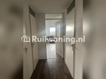 Ruim appartement in Amsterdam Nieuw-west (Noord-Holland), Amsterdam
