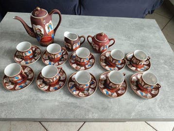 Koffie- en theeservies (23) - Porselein - Met de hand
