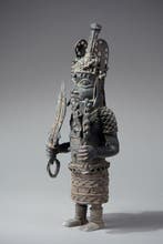 Een bronzen beeldhouwwerk - Hoera! - Benin - Nigeria