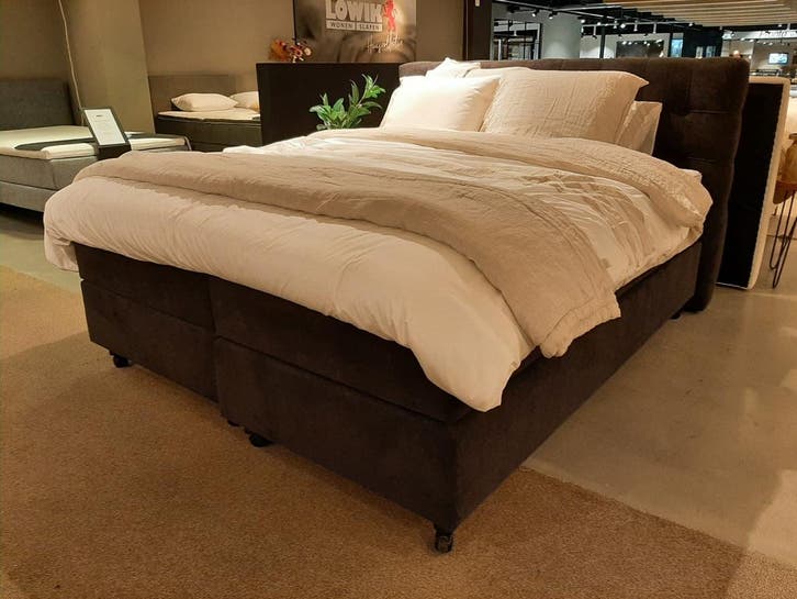 Deelbare boxspring Muiden **SHOWROOMMODEL**, Huis en Inrichting, Slaapkamer | Boxsprings, Nieuw