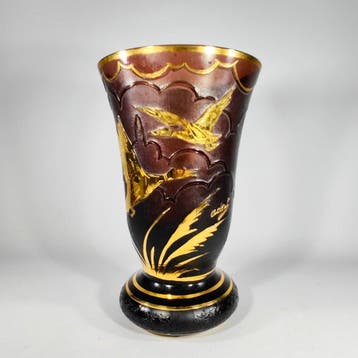 Adat - Vaas - uitzonderlijk rode met gouden decoratie - Glas