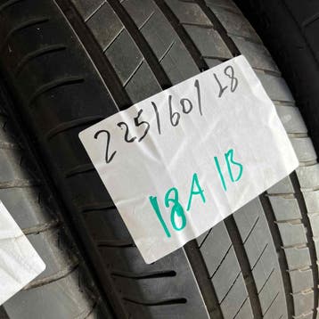 2 x Bridgestone Alenza 001 225-60-18 Zomerbanden 5mm, 18 inch, Gebruikt, Ophalen of Verzenden, Band(en)