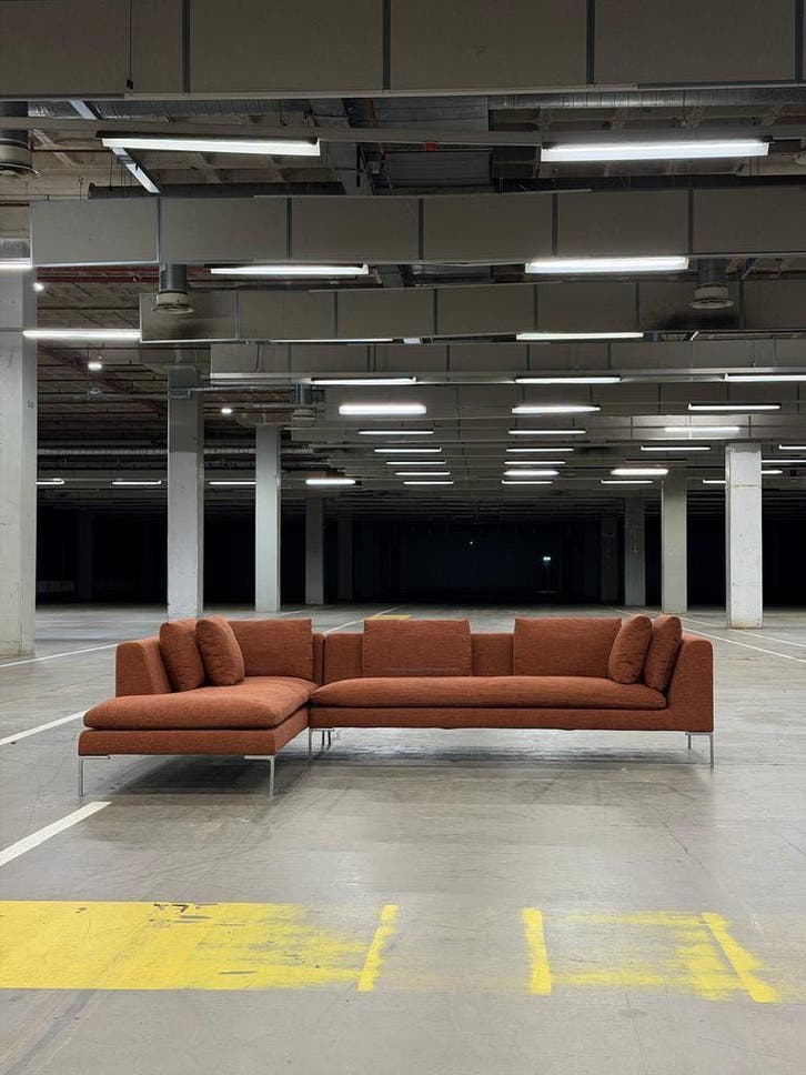 BB Italia Charles | Terracotta | NIEUWSTAAT + GARANTIE, Huis en Inrichting, Banken | Bankstellen, 300 cm of meer, 150 cm of meer