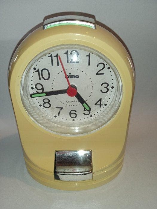Tafelklok - Bino - Vintage Plastic - 1960-1970 - Tafelwekker, Antiek en Kunst, Curiosa en Brocante