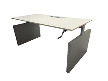 Verstelbaar bureau van Gispen, Verzenden, In hoogte verstelbaar, Nieuw