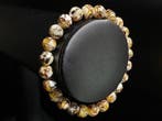 De klassieke witte multikleurige Baltische amberarmband -