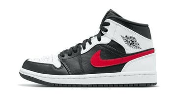 Air Jordan 1 Mid Black Chile Red White, Nieuw