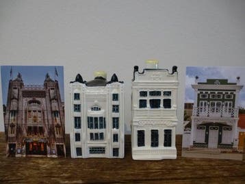 KLM-huisje - Twee KLM/Bols huisjes nr 102 en 103 met