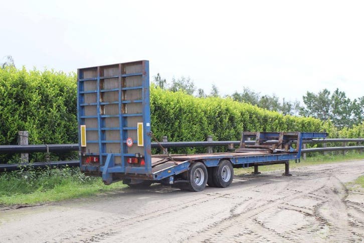 Veiling: Semi-Dieplader MOL 32000kg 1970, Auto's, Vrachtwagens, BTW verrekenbaar, Overige brandstoffen, Overige kleuren, Aanhangers en Opleggers