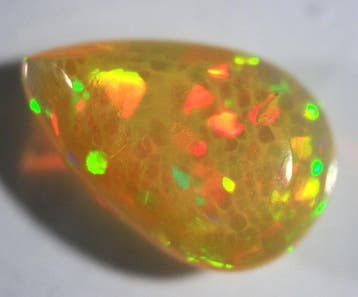 Ct. 7.00 Top Ethiopische Opaal - Honingraatpatroon Cabochon