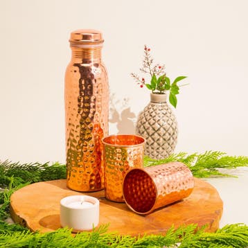Puur Koperen Set: Fles (1 l) + 2 Bekers (300 ml) Gehamerd, Huis en Inrichting, Ophalen of Verzenden, Nieuw