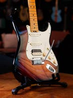 Fender American Elite Stratocaster® HSS Shawbucker Pre-Owne, Ophalen of Verzenden, Gebruikt, Solid body, Fender