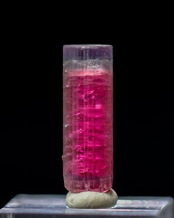 Levendige rode tourmalijn • 8,85 ct • Fantastische paarse