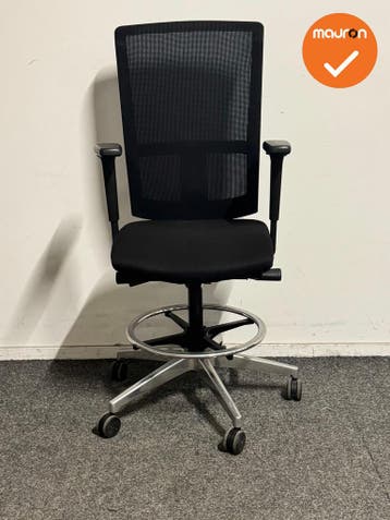 Interstuhl Se7en LX002 - Counterstoel - Zwart/Chroom - Refur, Werkplek, Ophalen of Verzenden, Gebruikt, Stoel