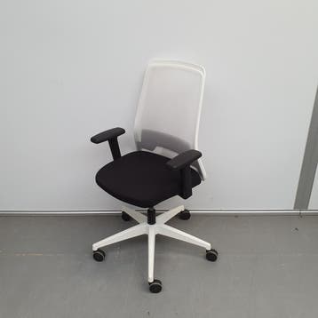 Interstuhl Every design bureaustoel - zwarte stof + netbespa, Huis en Inrichting, Bureaustoelen, Ophalen of Verzenden, Nieuw