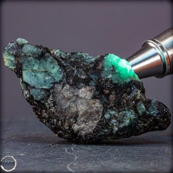Natuurlijke smaragdkristal op matrix - 983,90 ct- 196.78 g