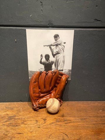 Vintage baseball glove - baseball ball - baseball handschoen, Nieuw