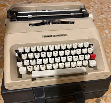 Mario Bellini - Olivetti, Lettera 35 - Typemachine -