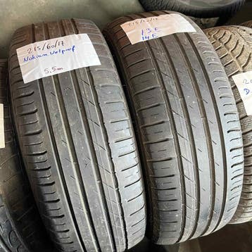 2 x Nokian 215-60-17 Zomerbanden 5,5mm, 17 inch, Ophalen of Verzenden, Band(en), Personenwagen