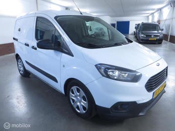 Ford Transit Courier 1.5 TDCI Ambiente Start&Stop, Gebruikt, Euro 6, Wit, Ford