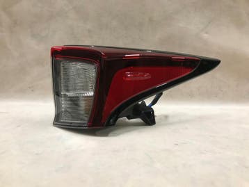 Toyota Prius IV 18-23 achterlicht rechts LED Europa 81550-47, Verzenden, Gebruikt