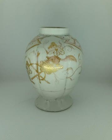 A Chinese tea caddie Qianlong (1736-1795) period 18thc -
