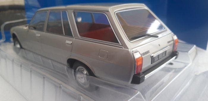 MCG 1:18 - Modelauto - Peugeot 504 Break, Hobby en Vrije tijd, Modelauto's | 1:5 tot 1:12