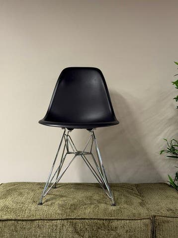 Vitra - Charles & Ray Eames - Fauteuil (4) - DSR - Plastic,