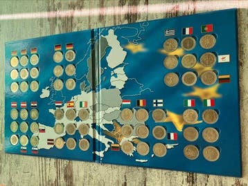 Europa. 2 Euro 1999/2025 (57 coins + Album) (Zonder