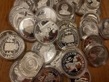 5 kilo Zilveren penningen per kilo, Ophalen of Verzenden, Zilver, Nederland
