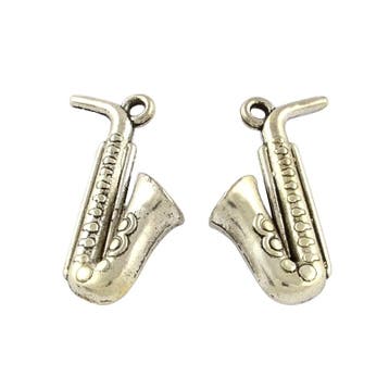 5x Tibetaans zilveren metalen bedel saxofoon 26,7 x 12 x..., Ophalen of Verzenden, Nieuw, Bedel