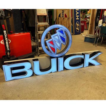 Buick Logo Dealership Sign Original USA - 215 cm, Gebruikt
