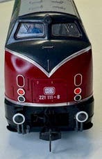 Fleischmann H0 - 4235 - Diesellocomotief (1) - BR 221-111 8, Hobby en Vrije tijd, Nieuw