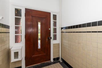 Te huur: Huis Doorniksestraat in Den Haag, Den Haag, Zuid-Holland