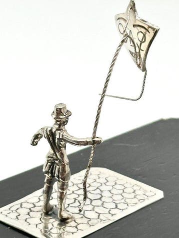 No reserve-Handgemaakte zilveren miniatuur man met vlieger