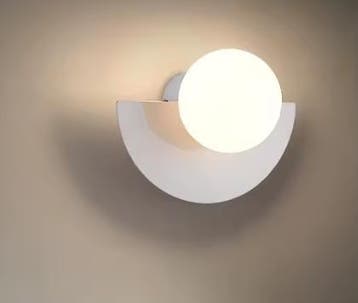Nordic LED Wandlamp – Smeedijzer met Matte Kunststof Bal, Verzenden, Nieuw