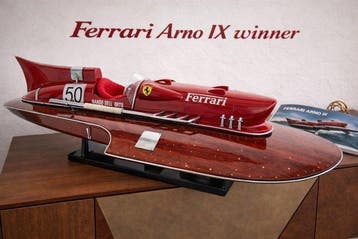 Ferrari Arno IX clouté maquette de luxe 55 cm 1:14 -, Nieuw