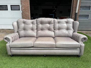 Bankstel Springvale Chesterfield Suzanne  bank grijs leer, Design, Driepersoons, Zo goed als nieuw, Rechte bank