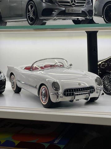 Autoart 1:18 - Modelauto - Chevrolet Corvette - Corvette C1, Nieuw