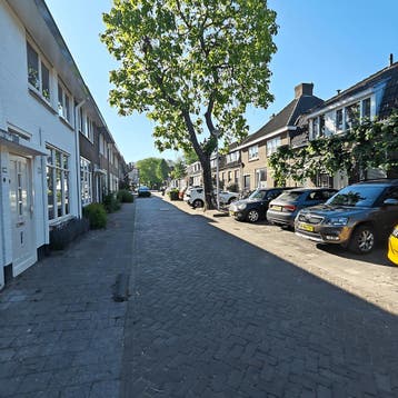 Huis in Eindhoven gevonden voor €1950,- pm, Huizen en Kamers, Huizen te koop, Eindhoven