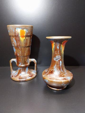 faïenceries de Thulin - Vaas (2) - modelnummer 384 en 385 -, Antiek en Kunst